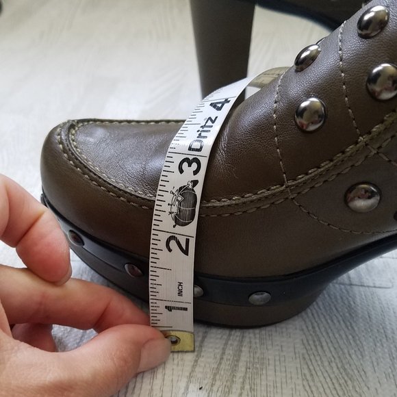 Stuart Weitzman studded platform mules / clog slip ons, Olive Green (size 7) - Picture 13 of 14